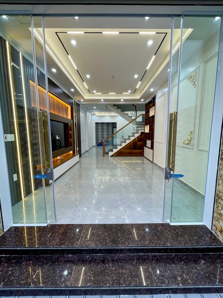 Nhà 4 tầng độc lập 55/285 Miếu Hai Xã 80,5m² giá 4,95 tỷ - Sổ hồng chính chủ!