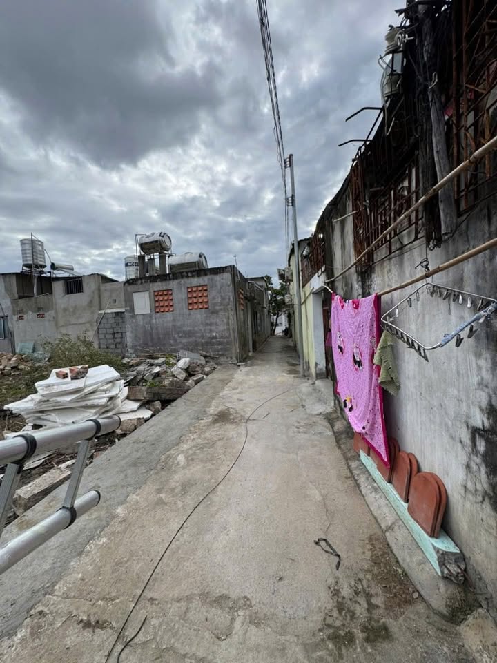 Đất thổ cư 90m² hẻm Ngô Mây, Cam Ranh giá 1.5 tỷ - Sổ đỏ chính chủ!