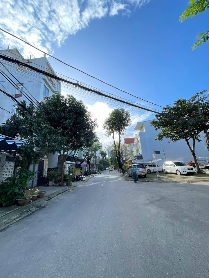 Nhà phố Hòa Cường Bắc Đà Nẵng 125m² giá 9 tỷ - Sẵn dòng tiền, vị trí đắc địa!