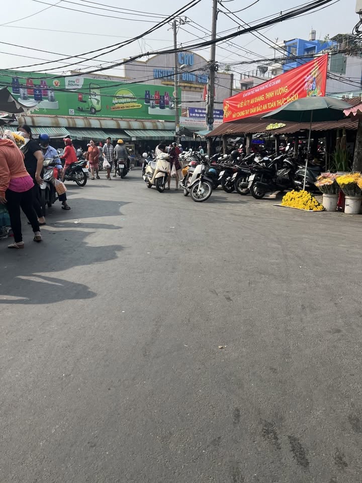 Mặt tiền FrontHouse Phú Nhuận 78m² giá 14,2 tỷ - Gần chợ Nguyễn Đình Chiểu!