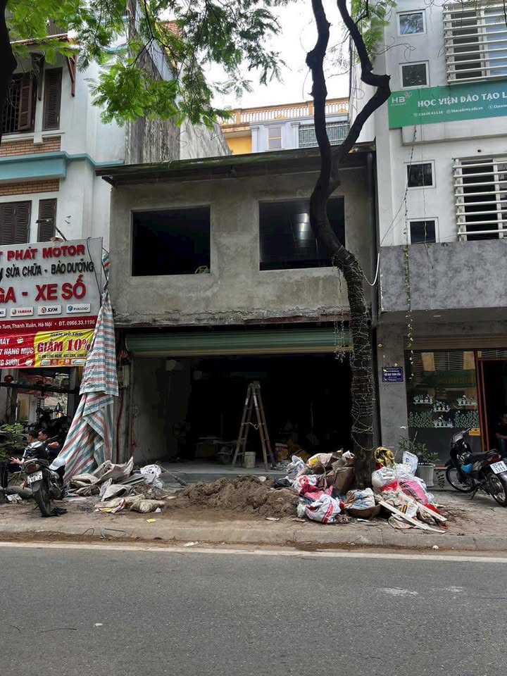 Cho thuê đất trống mặt phố Vũ Trọng Phụng 180m² - Vị trí đắc địa, kinh doanh sầm uất!