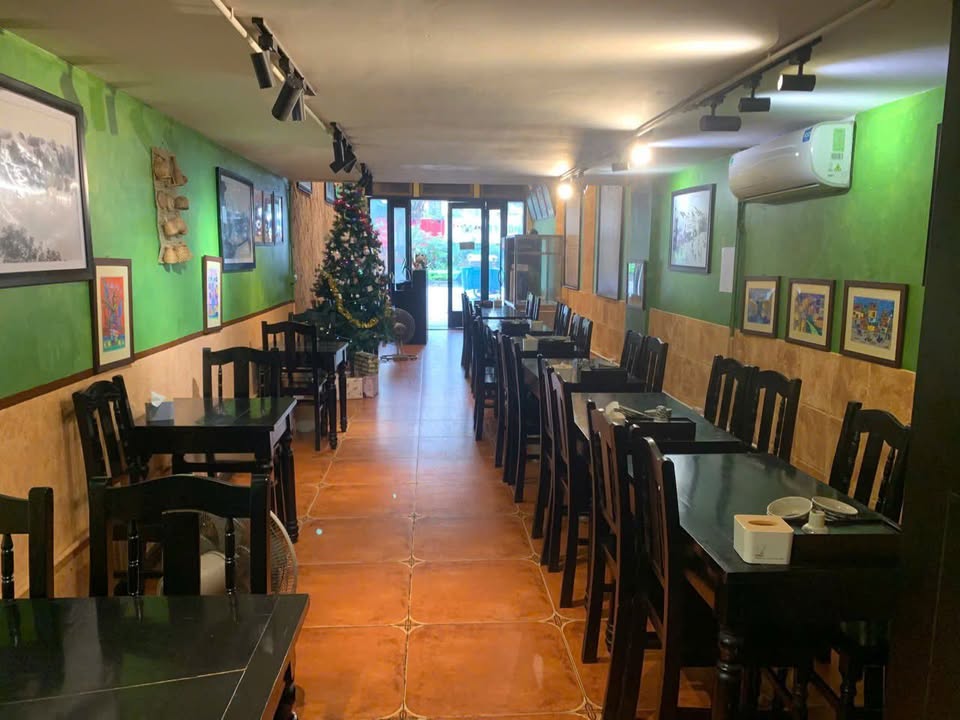 Sang Nhượng Quán Ăn Đường Giảng Võ - Đống Đa - 180m² - Giá Chỉ 50 Triệu/Tháng!