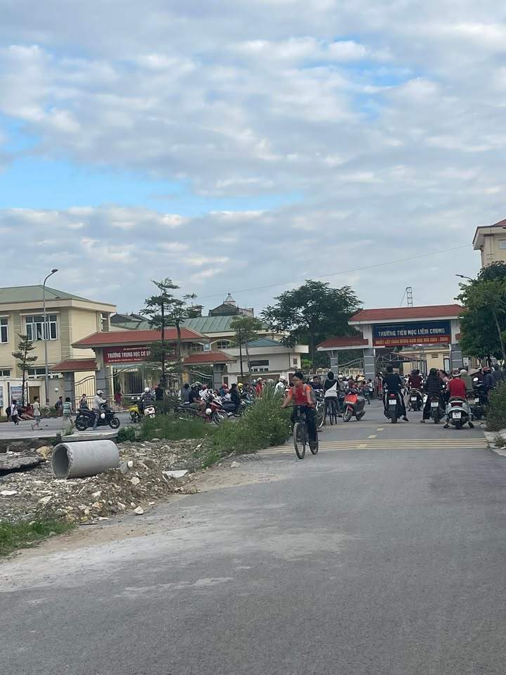 Đất đấu giá Liêm Chung 78.9m² giá 3.2 tỷ - Lô góc 2 mặt tiền rộng rãi