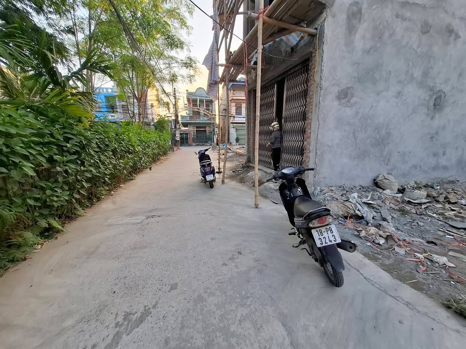 Đất lô góc mặt ngõ 83 đường Bái, TP Nam Định, 55.8m², giá 2.5 tỷ - Sổ đỏ chính chủ!