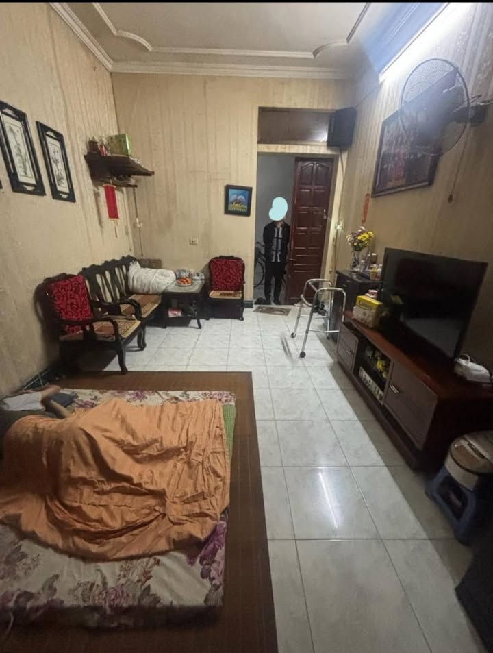 Căn hộ Tập thể Dệt Kim Đông Xuân, phố Thọ Lão 40m² giá 2.95 tỷ - Sổ đỏ chính chủ, thương lượng tốt!