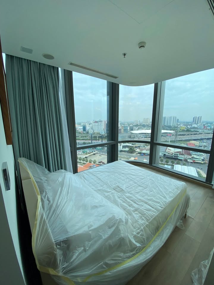 Căn hộ Landmark 81 Bình Thạnh 144m² giá 32 tỷ - Sổ hồng riêng, rộng thoáng!