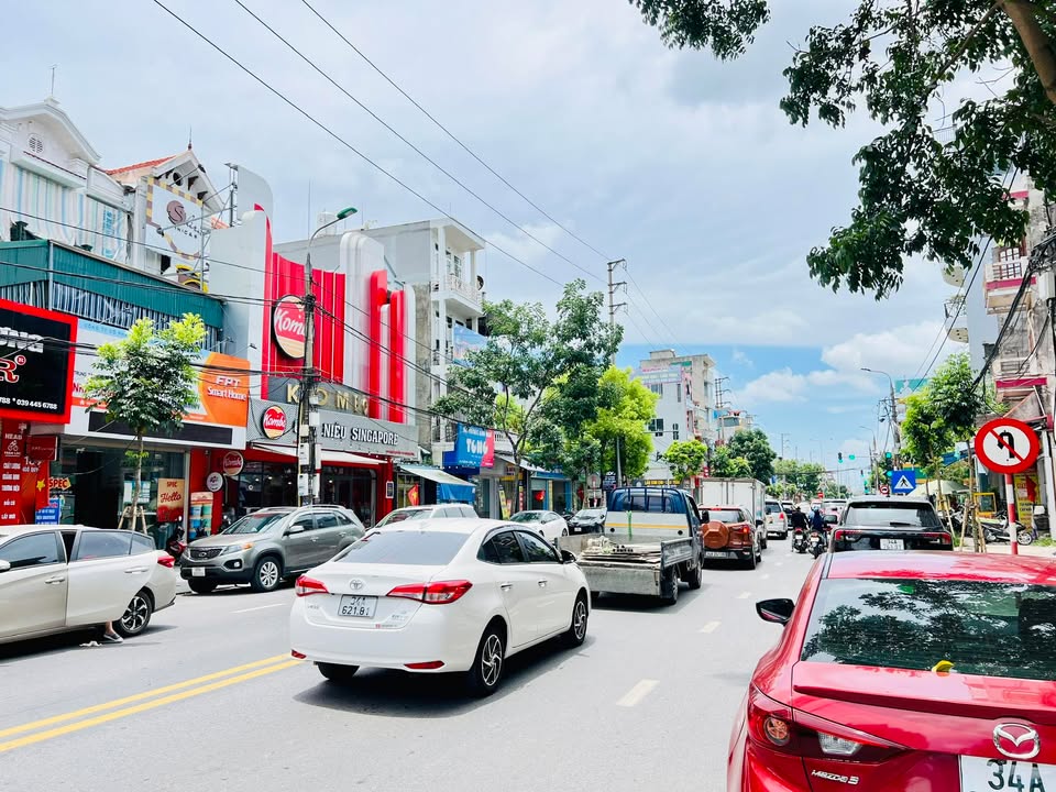 Nhà 3 tầng đường Ngô Quyền, Hải Dương 56m² giá 7.7 tỷ - Kinh doanh sầm uất!