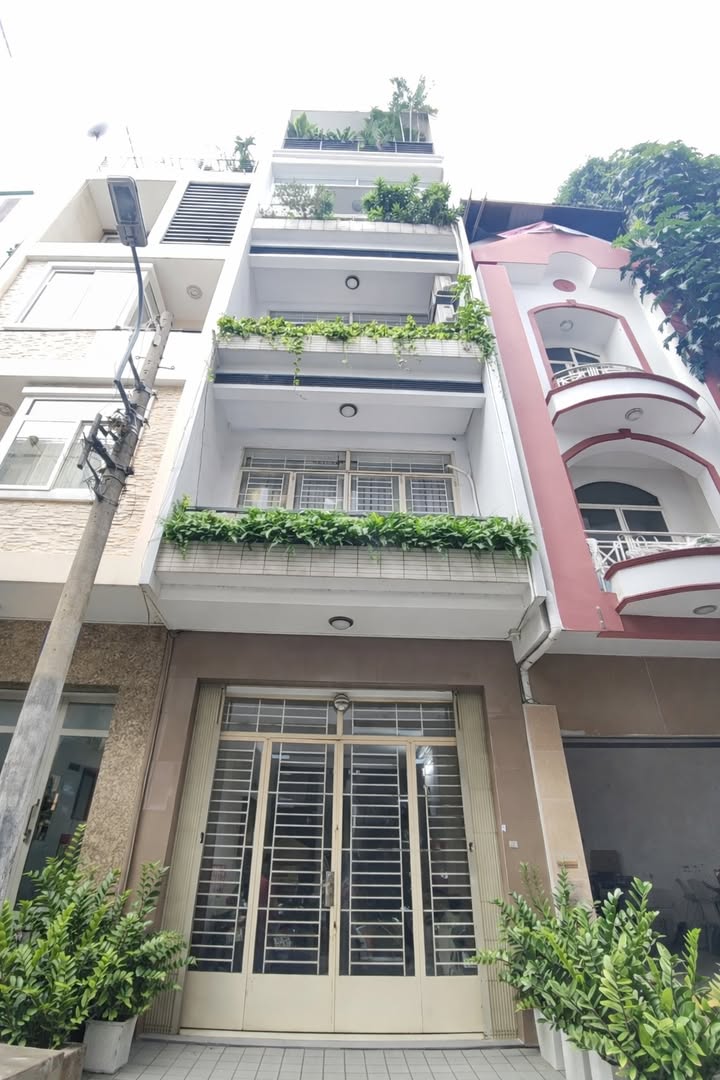 Nhà phố Lý Thường Kiệt Quận 10 64m² giá 22 tỷ - Thanh khoản mạnh, sổ hồng riêng!