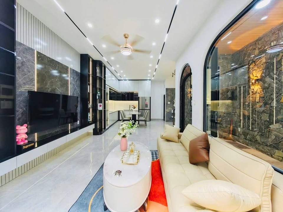 Nhà 3 tầng mới Lê Duẩn 52m² giá 4.75 tỷ - Full nội thất, vào ở ngay!