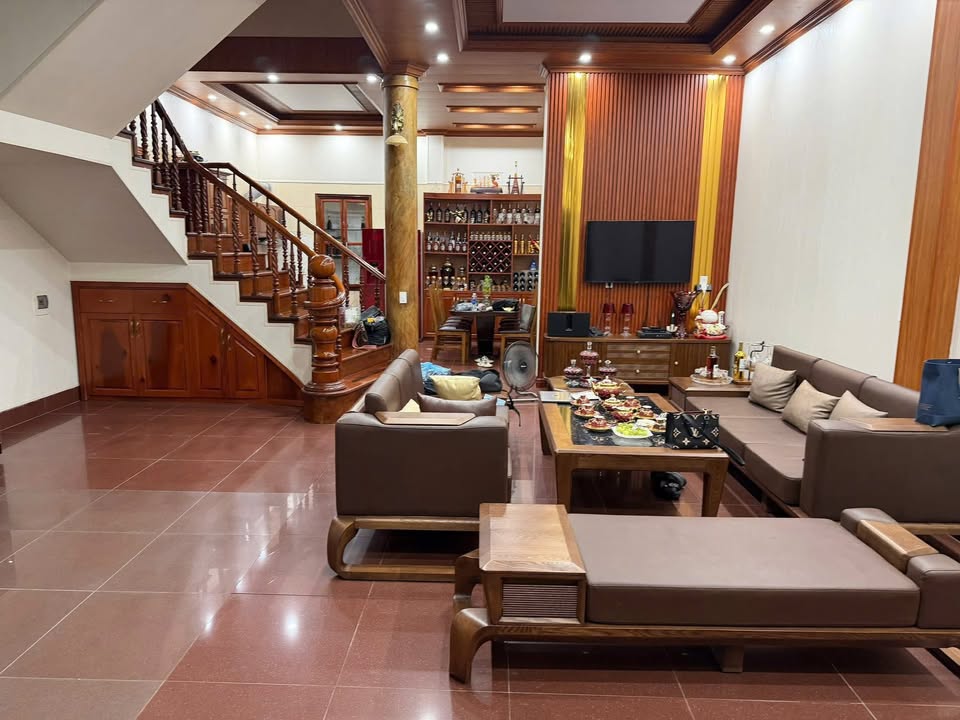 Nhà riêng Chợ Vinh 6.93m² giá thỏa thuận - Chính chủ bán, nội thất xịn sò!