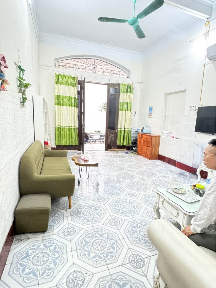 Nhà 2 tầng Cẩm Thượng 83m² giá 2 tỷ - Bán gấp chính chủ!