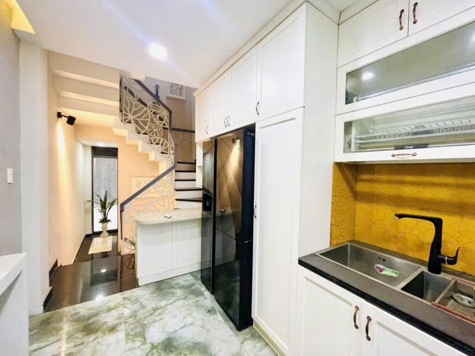 Nhà phố Quận 10, Cách Mạng Tháng 8, 42m² giá 8.5 tỷ - Chính chủ gấp bán nhà đẹp vị trí vipp!