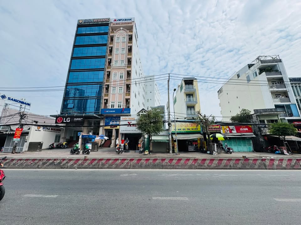 Mặt Tiền Kinh Doanh Huỳnh Tấn Phát Quận 7 106m² Giá 20 Tỷ - Đầu Tư Sinh Lời Ngay!