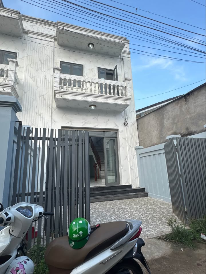 Nhà 1 trệt 1 lầu tại Long Châu, TP. Vĩnh Long 105m² giá 1.9 tỷ - Không thể bỏ lỡ!