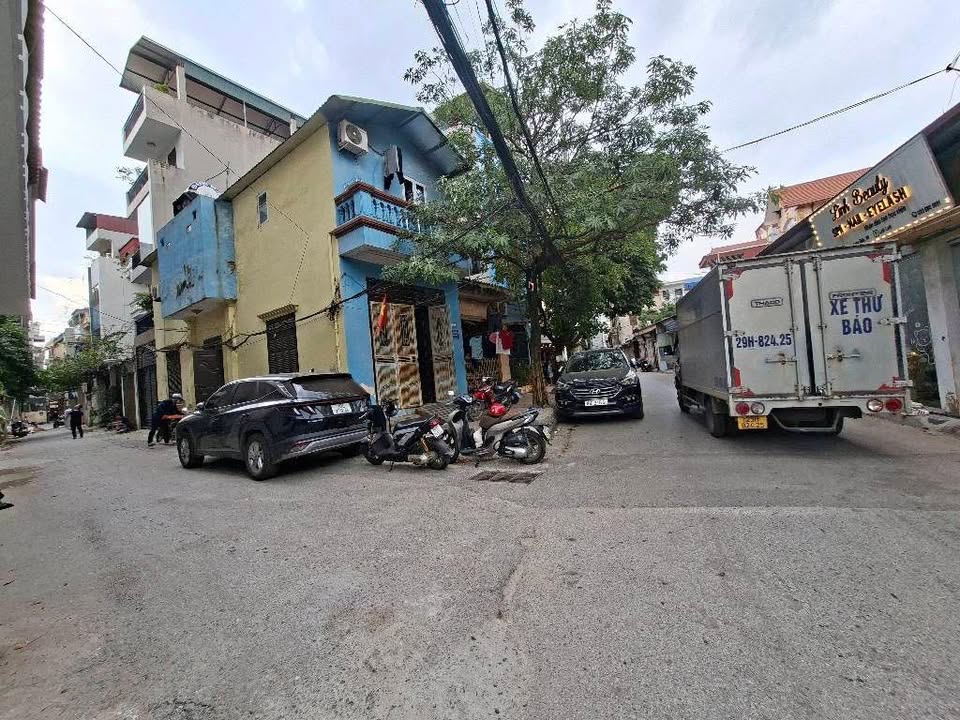 Nhà mặt phố Việt Hưng Long Biên 55m² giá thỏa thuận - Đầu tư sinh lời tiềm năng!