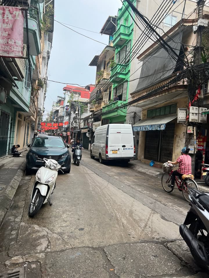 Nhà mặt phố Bạch Đằng, Quận Hai Bà Trưng, 74m² - Kinh doanh sầm uất, chỉ 20 triệu/tháng!