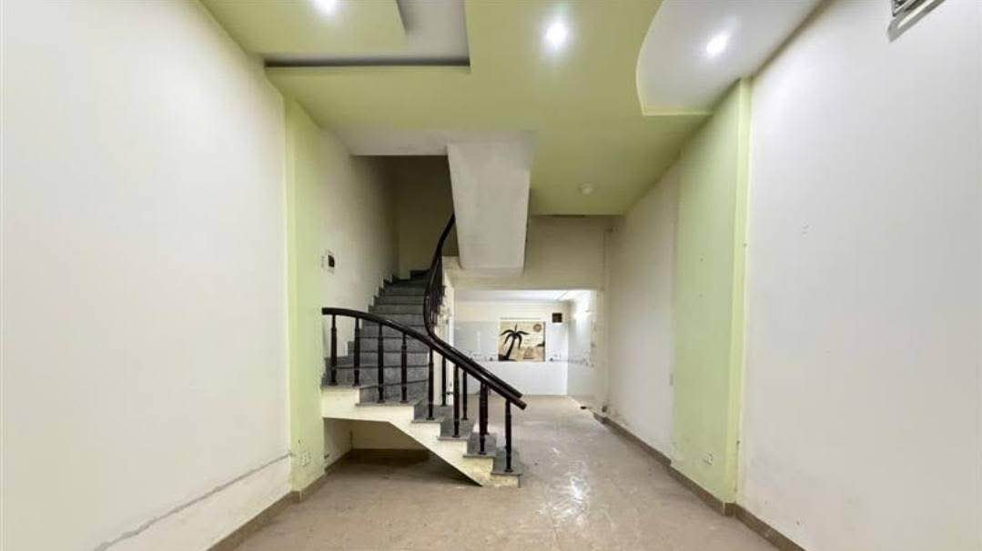 Nhà 4 tầng Nguyễn Văn Linh, Vĩnh Niệm, 69m² giá 4,1 tỷ - Ô tô đỗ cửa, tiện ích đầy đủ!