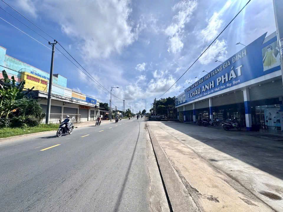 Nhà kinh doanh mặt tiền Nguyễn Thiện Thành 310m² giá 3 tỷ - Khu vực dân cư sầm uất!