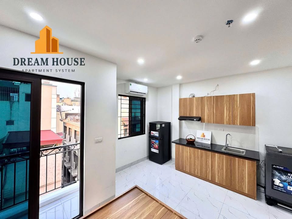 Cho thuê Small House tại Cầu Giấy, Hà Nội - Studio đẹp, thang máy, ô tô đỗ cửa!