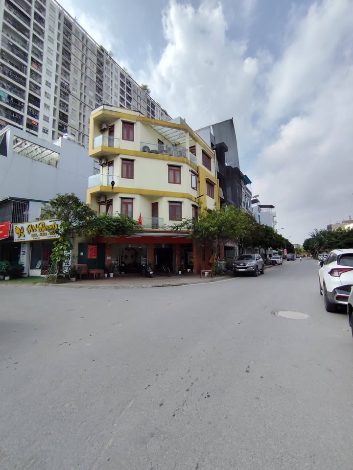 Đất phân lô Phúc Lợi 85m² giá 19 tỷ - Vỉa hè ô tô tránh kinh doanh!