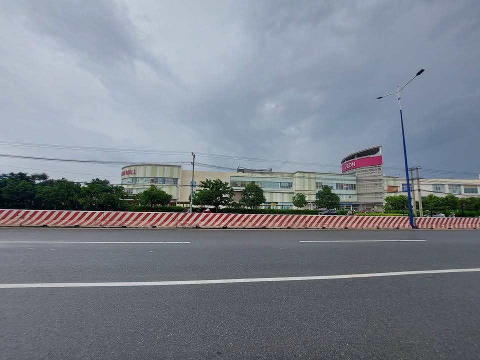 Đất mặt tiền Quốc lộ 13, Thuận An 3870m² giá 180 tỷ - Tiềm năng phát triển lớn!