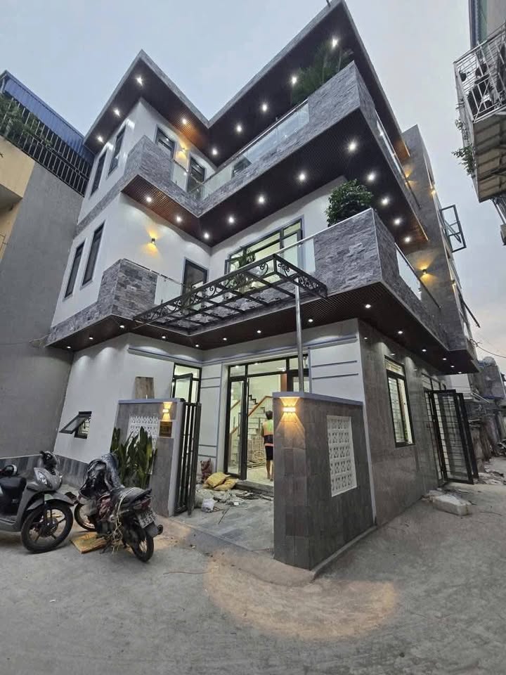 Nhà phố lô góc Trần Quang Khải, 65.5m² giá 3.85 tỷ - Ô tô đỗ cửa, an ninh tốt!