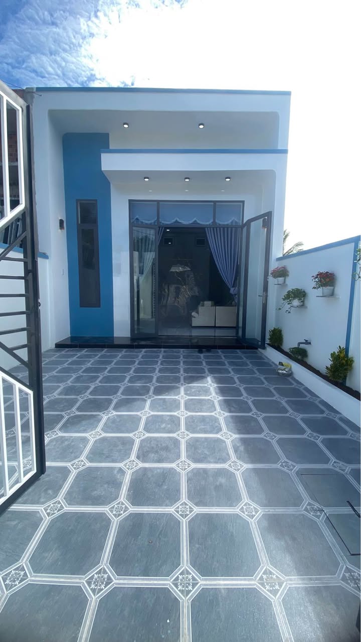 Nhà phố hiện đại Phường Bình Minh Tây Ninh 140m² giá 1.39 tỷ - Thiết kế sang trọng, đầy đủ tiện nghi!