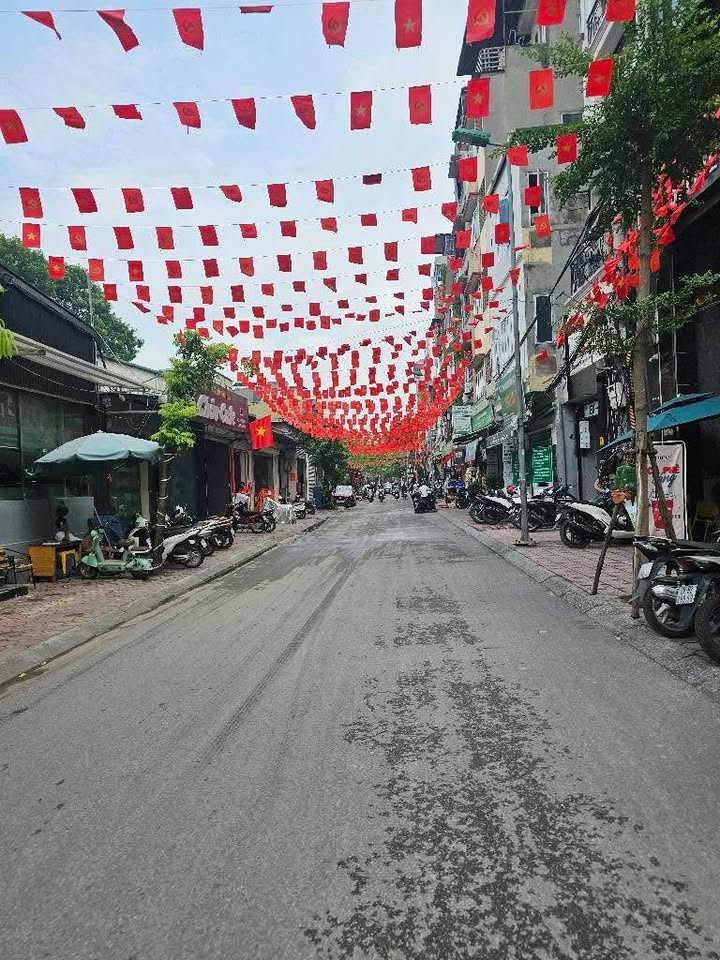 Nhà phố Văn Cao, Ba Đình 46m² giá 10 tỷ - Thiết kế hiện đại, full nội thất!