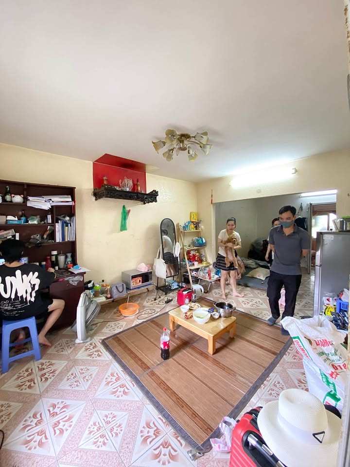 Cho thuê nhà tập thể phố Kim Liên, Đống Đa 35m² - Gần Đại học Bách Khoa