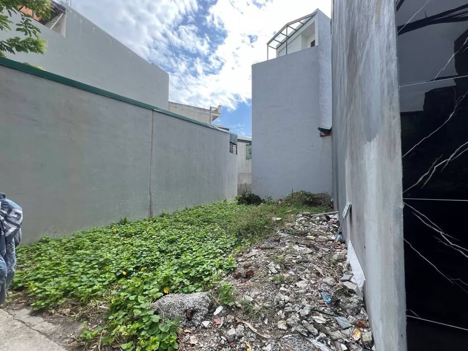 Đất thổ cư Thanh Trì 41m² giá 3.95 tỷ - Sổ đỏ chính chủ, ô tô tránh nhau!