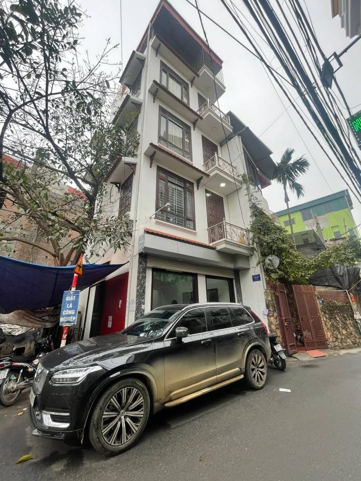 Nhà lô góc Nguyễn Chính, Tân Mai 45m² giá 14.1 tỷ - Đầu tư sinh lời vượt trội!