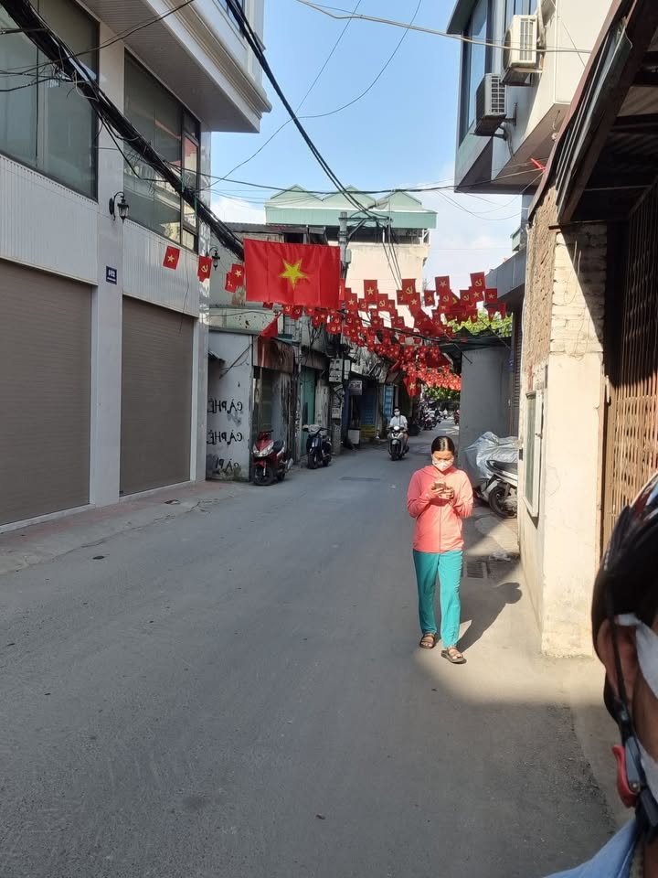 Nhà mặt đường Hoàng Mai 45m² giá 17 tỷ - Kinh doanh thuận lợi ngay trung tâm!