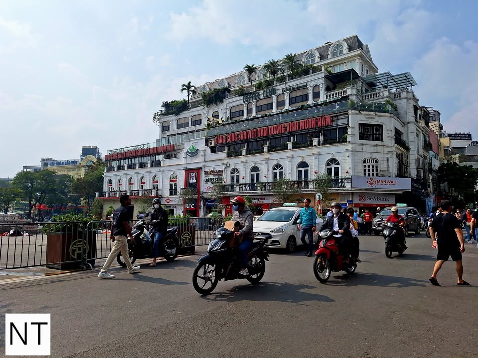 Mặt bằng kinh doanh Đinh Tiên Hoàng, Hoàn Kiếm 15m² giá 20 triệu - Vị trí đắc địa, thu hút đông khách!