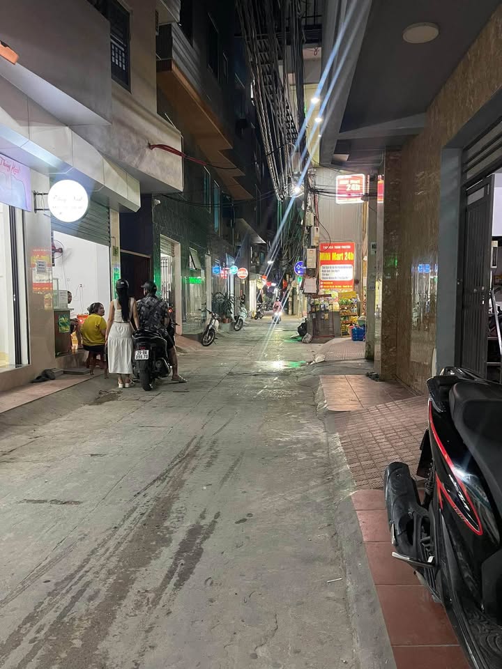 Nhà phố Tân Triều 45m² giá 6 tỷ - Lô góc 3 mặt thoáng, tặng nhà cấp 4!