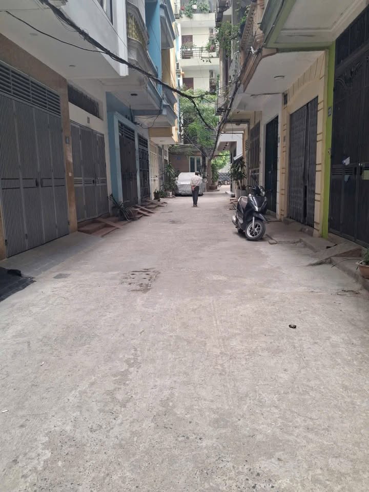 Nhà đẹp Bùi Xương Trạch, Khương Đình 35m² giá 8.5 tỷ - Ô tô vào tận nơi, phù hợp ở và kinh doanh!