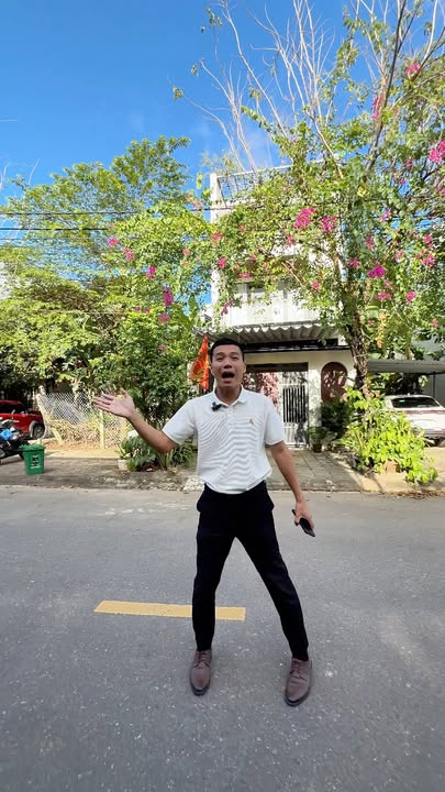 Nhà 2 tầng Hòa Xuân Đà Nẵng 100m² giá 6.3 tỷ - Vị trí đẹp, sẵn sàng ở ngay!