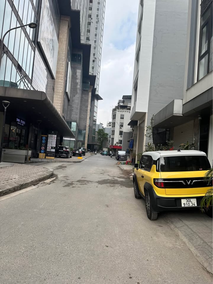 Đất mặt phố Hoàng Hoa Thám, Thụy Khuê 41m² giá 19.3 tỷ - Vị trí đẹp, kinh doanh thuận lợi!