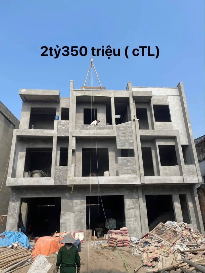 Nhà 3 tầng đường Cù Chính Lan, Vị Xuyên, 50m² giá 2.35 tỷ - Đầu tư lý tưởng!