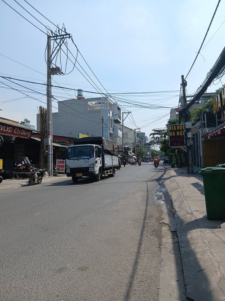 Nhà 2 mặt tiền Hẻm ngay trung tâm Chợ Đầu Mối Thủ Đức 79.5m² - Giá chỉ 3.95 tỷ!