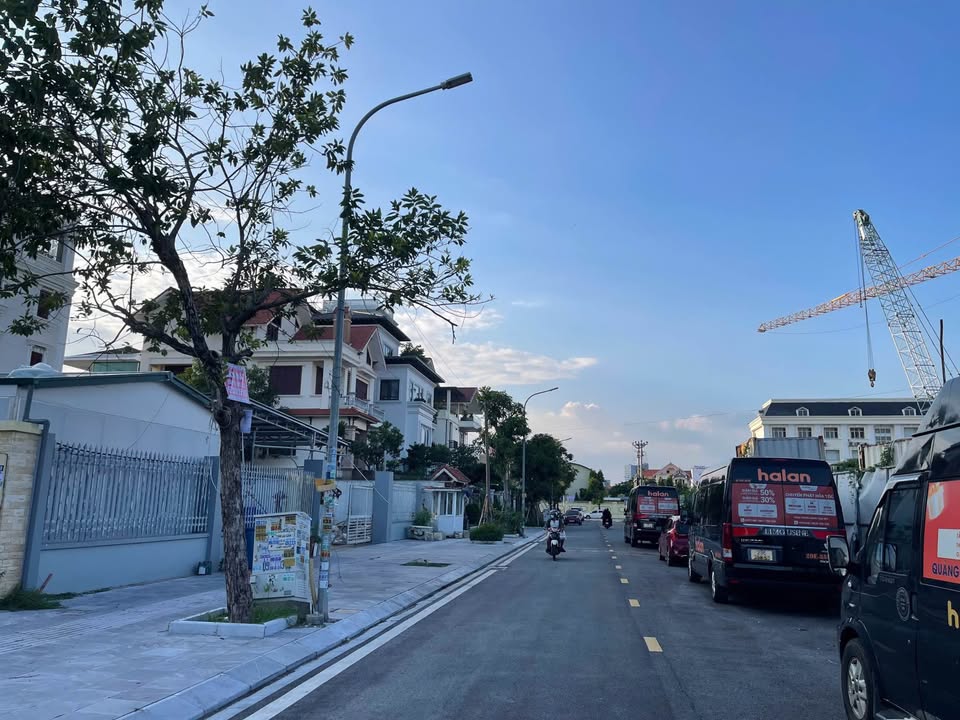 Đất BT Mé Biển Khu Cột 5 Hạ Long 330m² - Giá tốt, vị trí đắc địa!