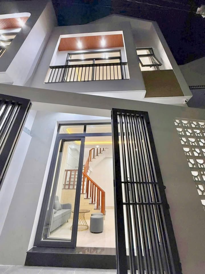 Nhà trệt lầu Ninh Kiều 50m² giá 2.69 tỷ - Mới xây, chính chủ!