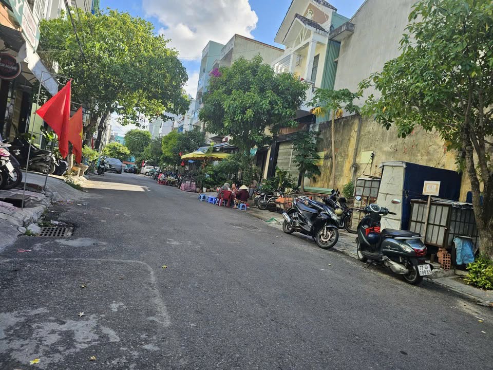 Biệt thự Townhouse 3 tầng Lê Đức Thọ 134m² giá 9.5 tỷ - Đầu tư sinh lời ngay!