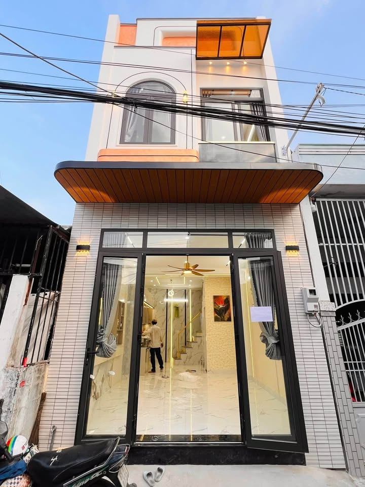 Nhà 1 Trệt 1 Lầu Hẻm 9 Phạm Ngọc Hưng 33m² giá 2.59 tỷ - Nhà mới hoàn thiện, full nội thất sang trọng!