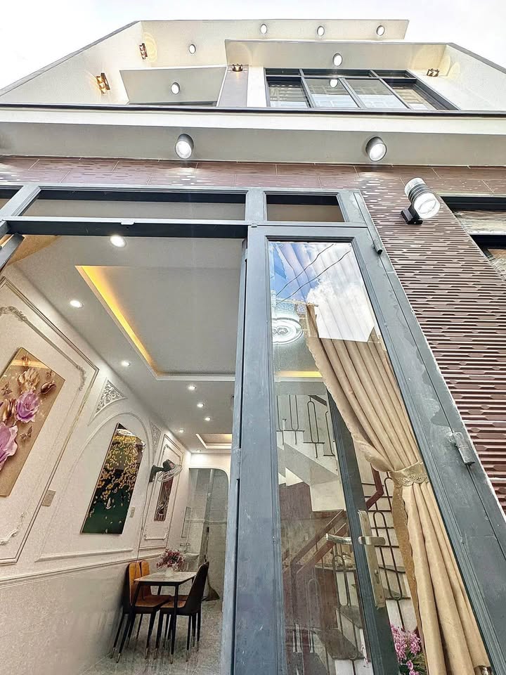 Nhà trệt lầu hẻm 15 Hoàng Văn Thụ, Ninh Kiều, Cần Thơ 26m² giá 1.69 tỷ - Tặng nội thất mới đẹp!