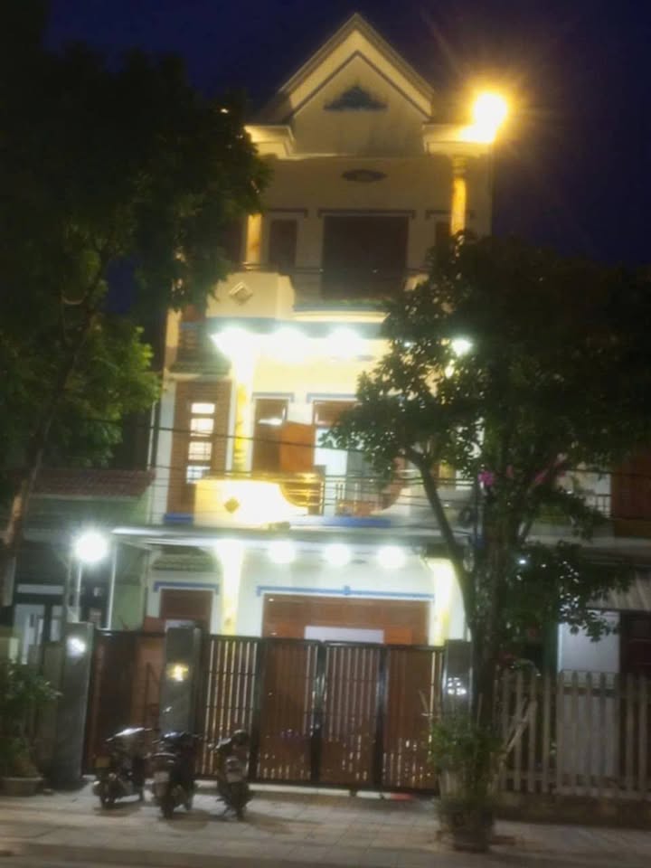 Nhà mặt tiền đường Lý Thường Kiệt, Tam Kỳ 149.5m² giá 5.9 tỷ - Kinh doanh tốt, cho thuê ổn định!