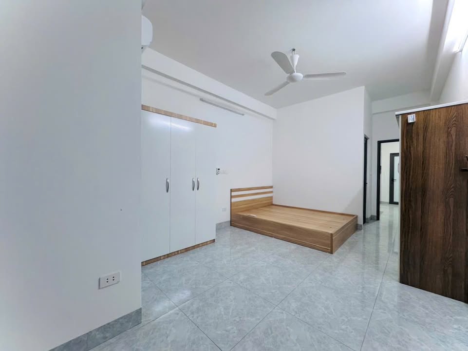 Nhà nhỏ cho thuê tại 73 Tân Triều, 30m² - Sẵn sàng vào ở ngay!