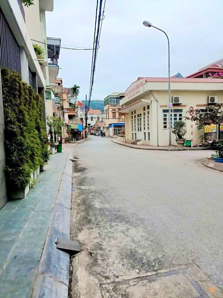 Đất mặt đường ngõ 2/9 Cẩm Trung 119m² giá 2.2 tỷ - Sổ hồng đầy đủ, vị trí trung tâm!