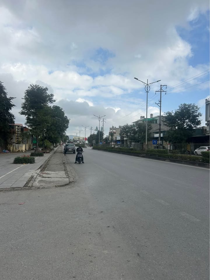 Đất nền Cẩm Thạch 93,5m² giá 1,3 tỷ - Chính chủ, ô tô vào tận cửa!