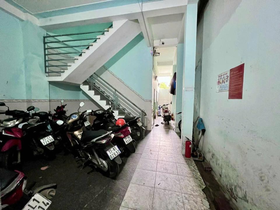 Nhà 2,5 Tầng Phường Ghềnh Ráng Quy Nhơn 101,85m² giá 7.2 tỷ - Đầu tư sinh lời ổn định!