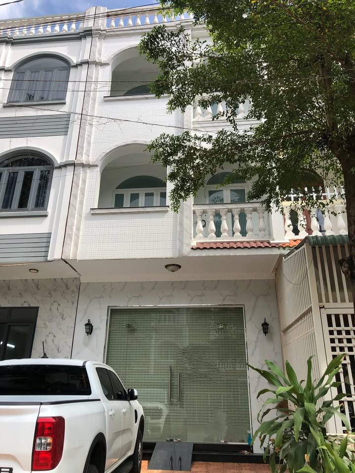 Nhà cho thuê khu Văn Hóa Tây Đô Cần Thơ 80m² giá 12 triệu - Thiết kế hiện đại, không gian thoáng đãng!